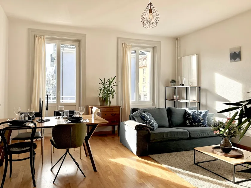 Beautiful old building apartment on the 3rd floor in the city of Bern - Image 1