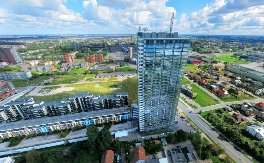 UP 34 FLOOR APARTMENTS - Image 1