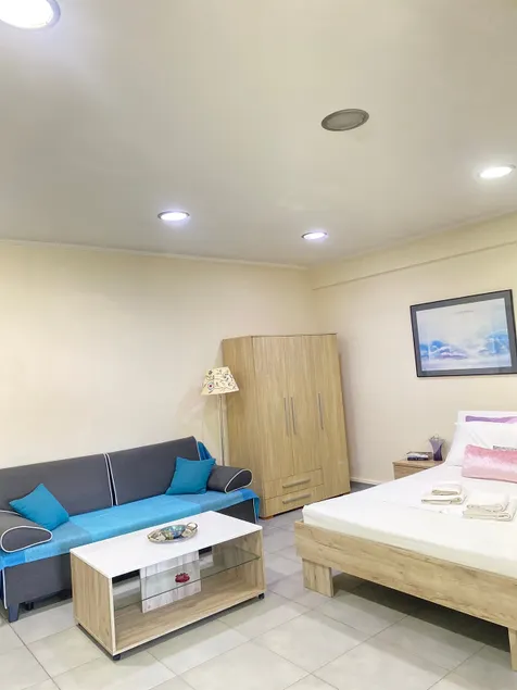 Comfy & Charming | Near Airport, ♛Queen Bed, Pkg - Image 1