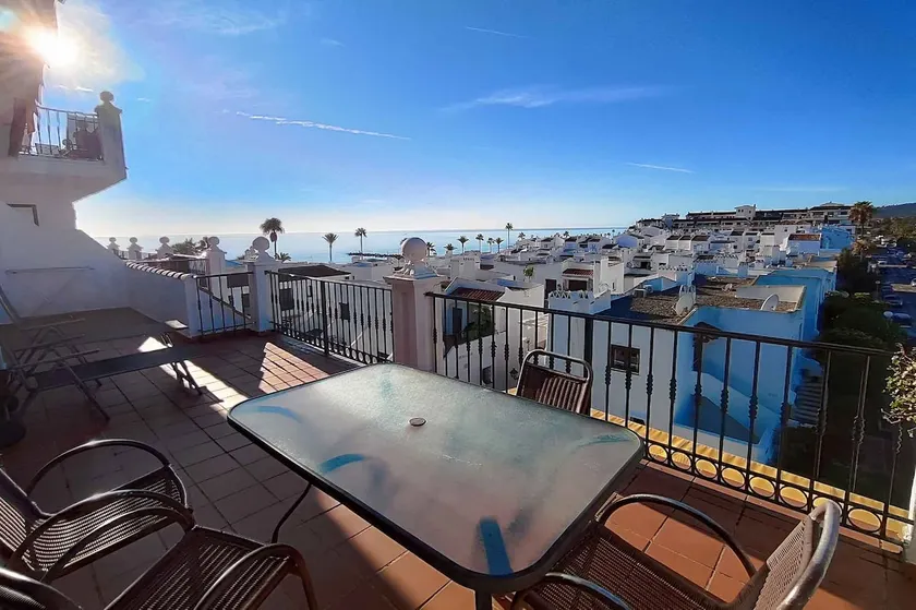 In a front line beach location, huge terrace - Image 1