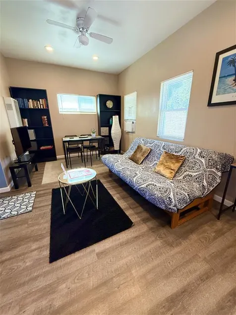 The studio apartment in Clairemont - New AC unit - Image 1