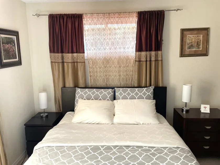 2-BR Suite On Silver Pond - Newly Renovated - Image 1