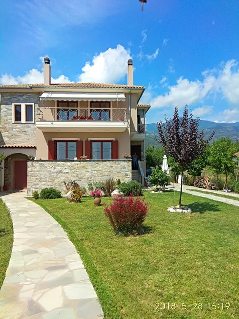 Villa with a view - Image 1
