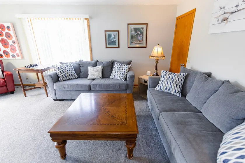 Bass Creek's Cozy Outback Country Retreat - Image 1