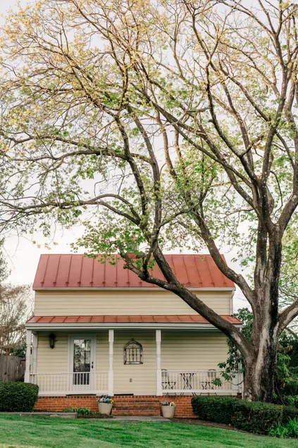 Wheatland Spring Farm + Brewery Cottage House - Image 1
