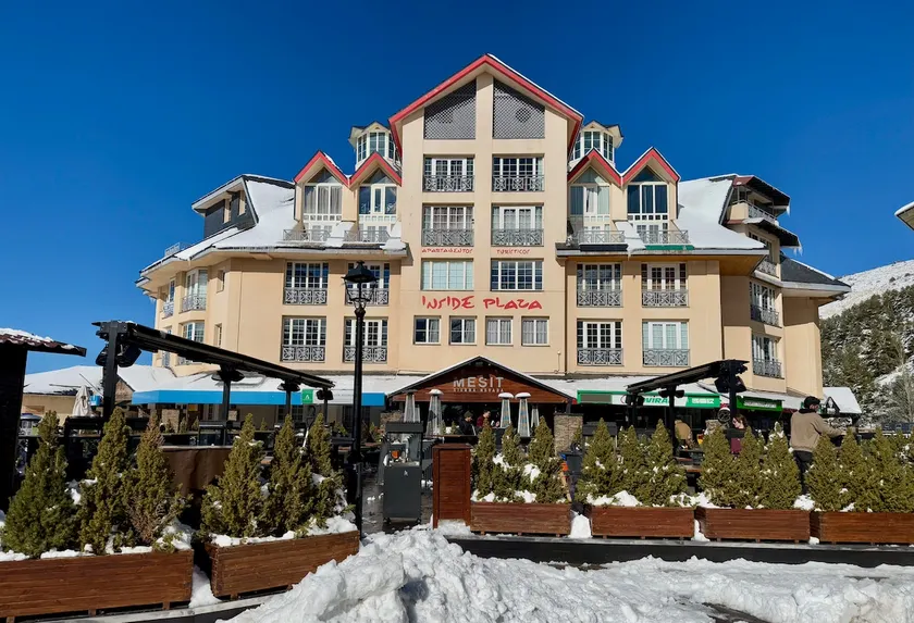 2 Bedroom duplex apartment with terrace and views. - Image 1