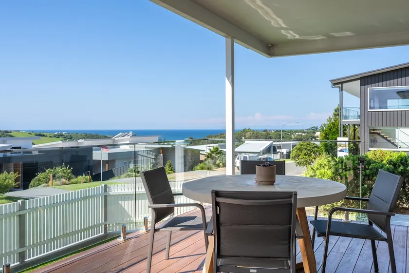 ~Sea&Country* Kiama Stunning Views, Stylish, Spacious, Free EV Charging - Image 1