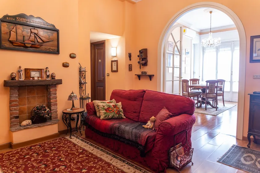 [Duomo walking distance] elegant flat with view - Image 1