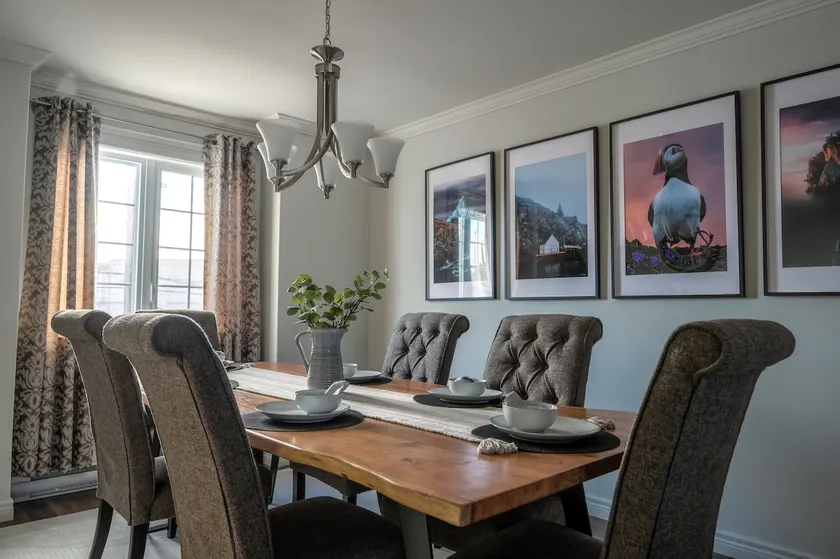 Central Jelly Bean Row Style Home - Image 1