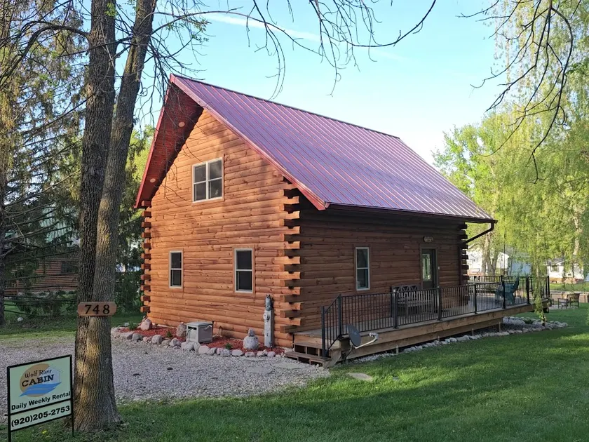 Blue Heron Lodge,Wolf River, Partridge Lake Channel Fremont Wisconsin - Image 1
