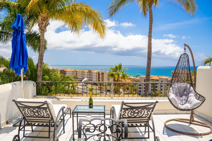 Ocean View Escape: Private Balcony & Infinity Pool - Image 1