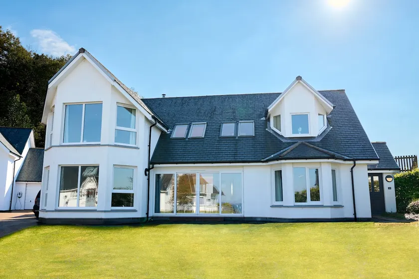 Stunning Sea Views - Luxury 4BR Beach House - Image 1
