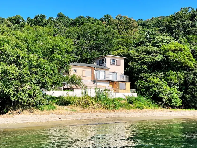 Superb view! Entire beachfront villa. Spend time with your loved ones in complete privacy!　Villa Shion - Image 1