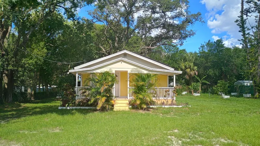 Springs Bungalow - Image 1