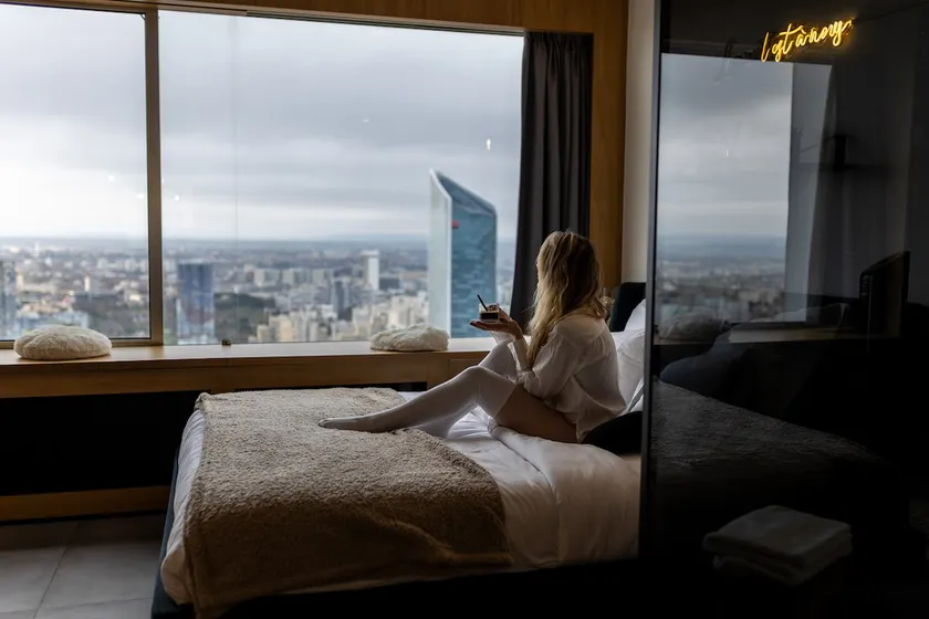 ”Skyline45” Luxury Suite and View on the 45th Floor - Image 1