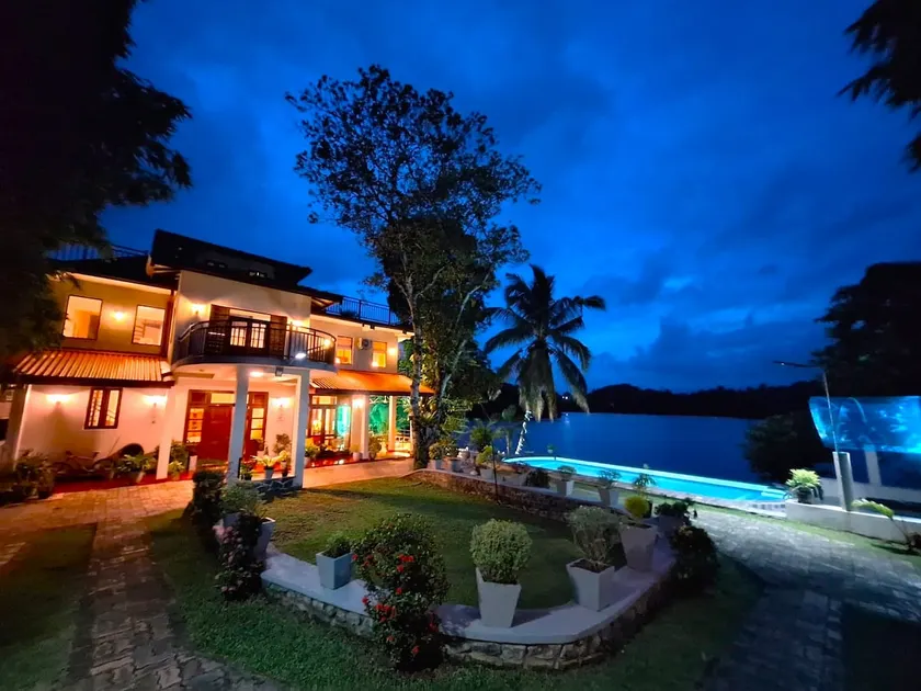 MYH - LAKE FRONT Private Serviced Villa, FREE Breakfast - Image 1