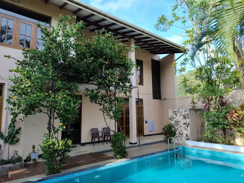 A tropical paradise; stunning house, pool, garden - Image 1