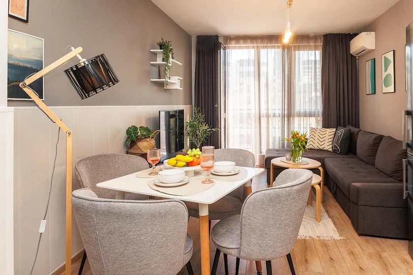 K’sCityLiving: Central&New with Free Parking - Image 1