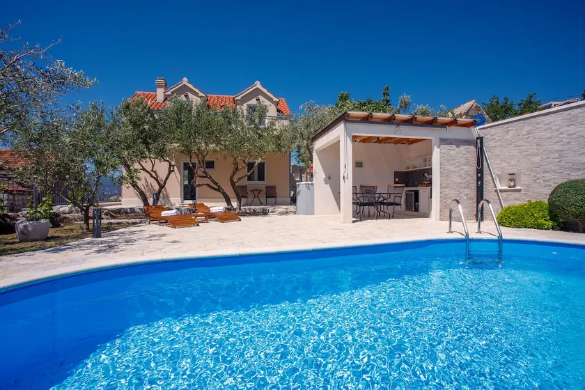 Last minute! Villa with a heated pool and cinema - Image 1