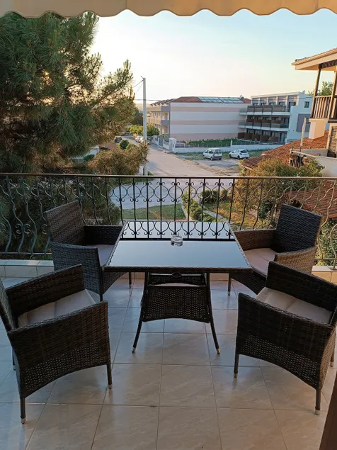 Vasilikis house, family apartment in Nikiti - Image 1