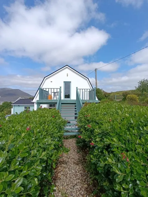 Greenhills Cottage -Overlooking Slieve League - Image 1