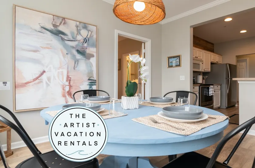 Clean and Comfy, Close to Beach and Shopping - Image 1