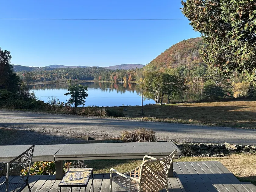 Lake house with mountain views. - Image 1