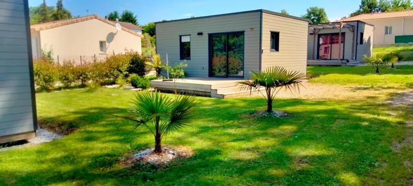 Chalet near the Thermes de Jonzac, terrace & Wi-Fi - Image 1