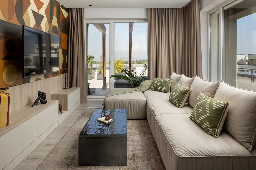The Alley - Three Bedroom Penthouse with Jacuzzi - Image 1