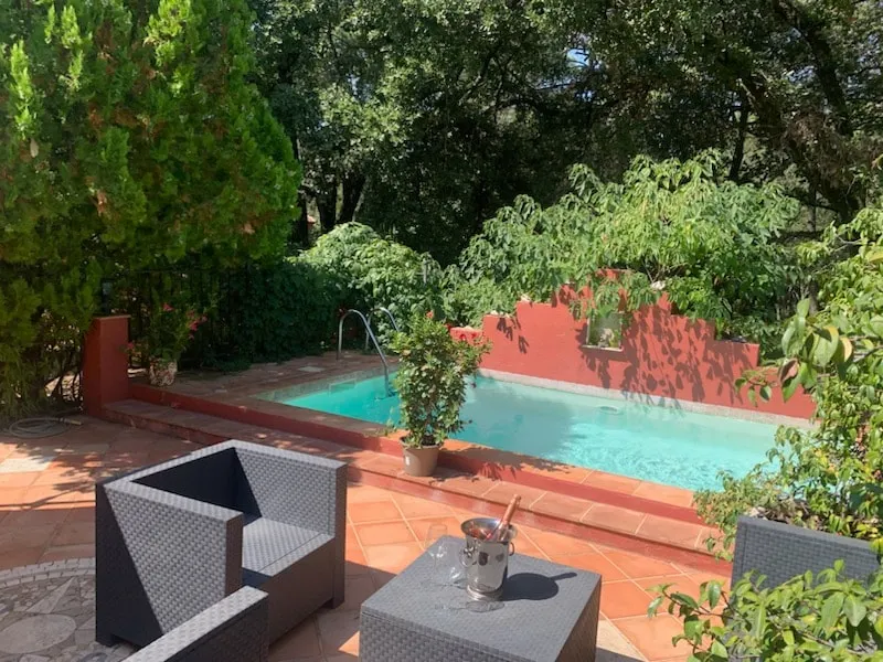 T2 INDEPENDENT – GARDEN – POOL – PETS – PARKING - Image 1