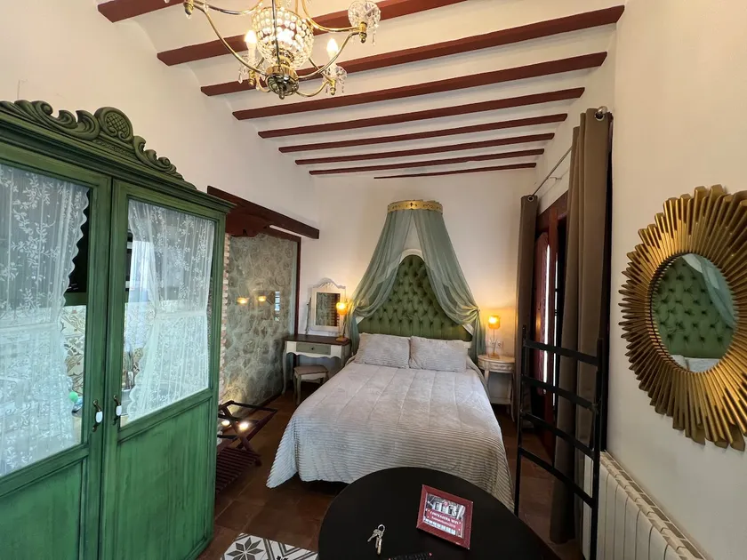 Theatre Retreat (Suite 1) - Image 1