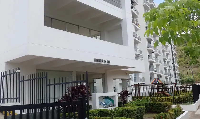 Entire Aqualina Green Apartment - Image 1