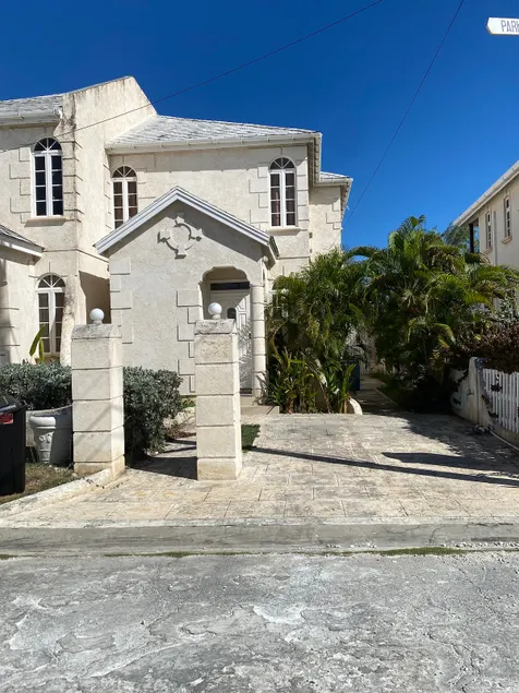 2 Bed, 2.5 Bath, Private Pool-No Shared Spaces - Image 1