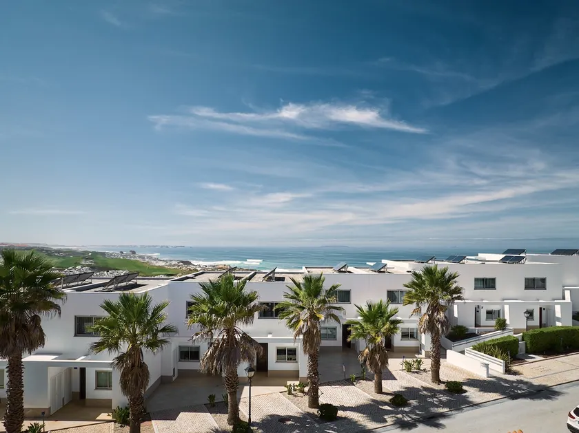 Superb Townhouse with Ocean View - Image 1