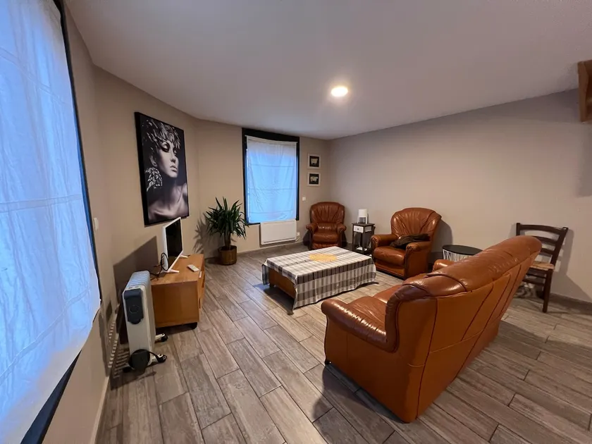 Apartment in the center of the village of Le Bizet - Image 1