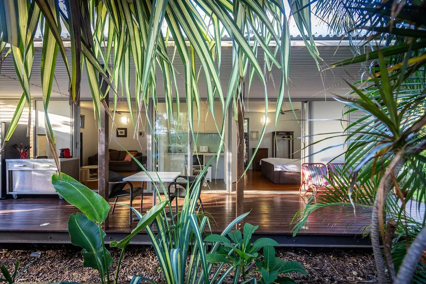 Hideaway Guesthouse Tropical secluded oasis - Image 1