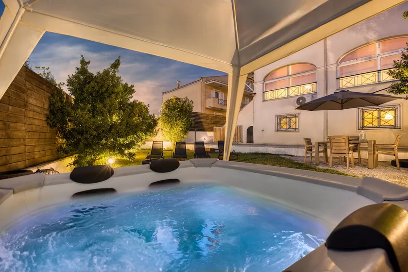 Mi Casa - Serene Garden Retreat, 2 bedroom house - Image 1