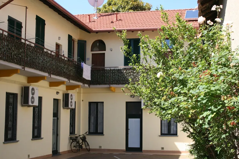 Lovely Apartment Near the Airport - Image 1