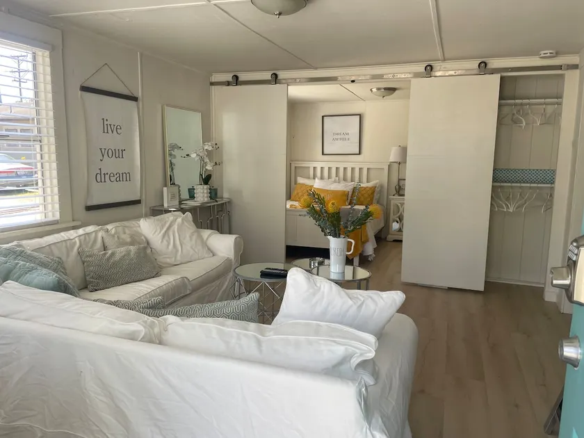 Beautiful Beach Bungalow in Santa Cruz - Image 1