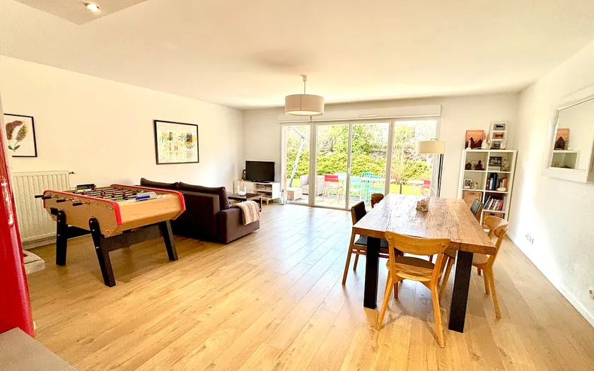 3 bedroom house, garden, swimming pool at the gates of Geneva - Image 1