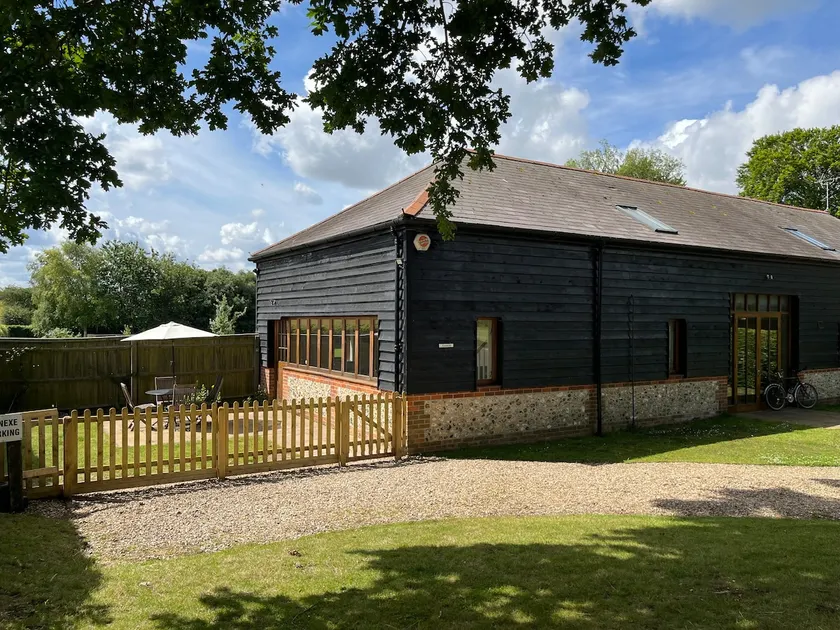 Barn Ann-exe, Sleeps 4, Garden, Parking spaces - Image 1