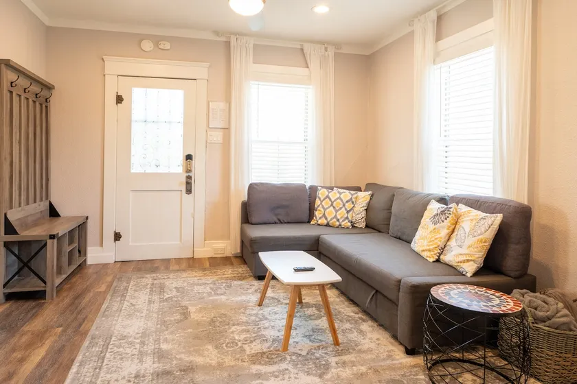 SoCal Gem Cozy Cottage - Image 1