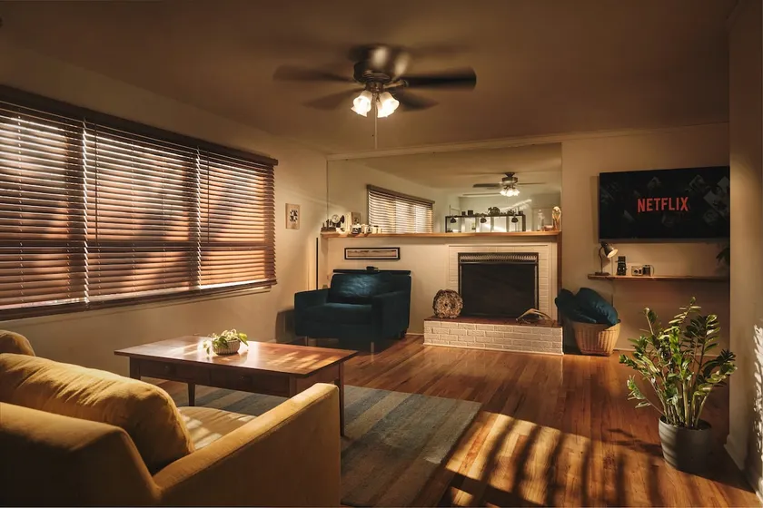 Mac's Place - Image 1