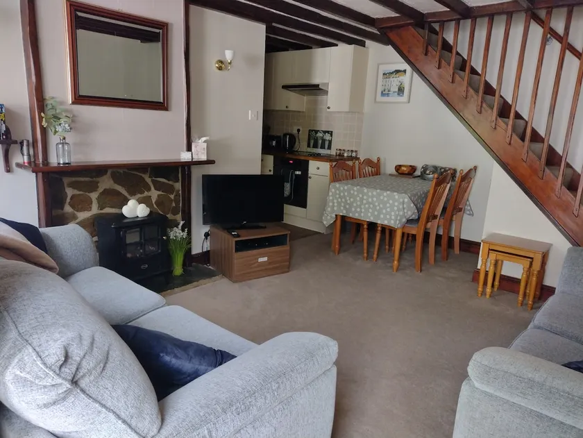 Barnestock - Cosy home from home (dogs stay free!) - Image 1