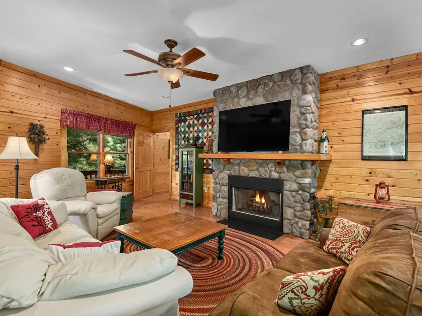 Buckeye Cabin, located in Weaverville, NC - Image 1