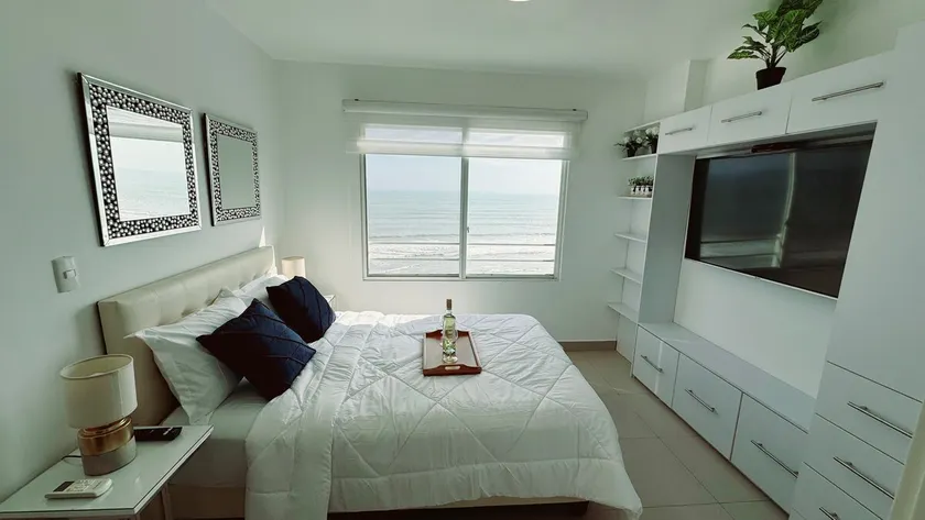 Sea View Jacuzzi Suite near Playa Paraiso II - Image 1