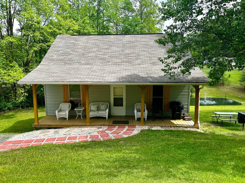 Summersville Lake Cottage - Image 1
