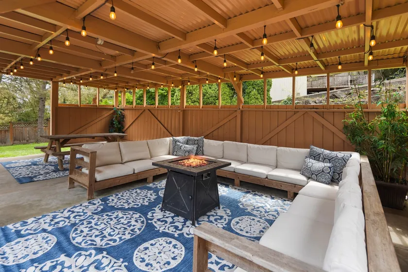 Acclaimed 4BR Modern Eclectic | Great Patio & Yard - Image 1