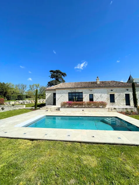 The Citadel Villa with private pool & jacuzzi - Image 1