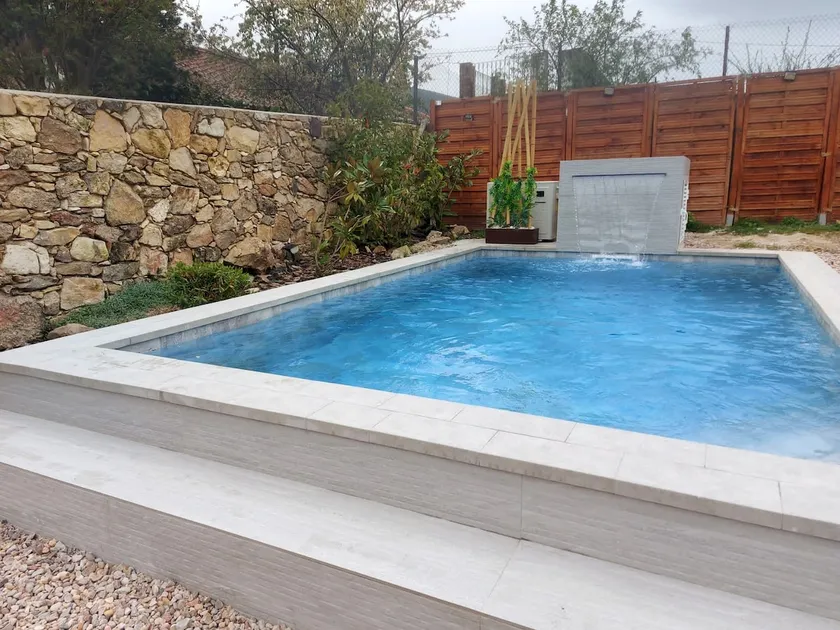 Charming and relaxing, now with a jacuzzi. - Image 1